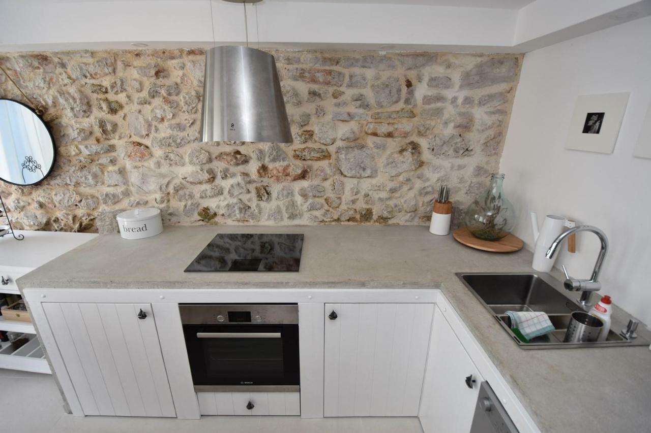 Kuća Babe Stane Villa Murter Bagian luar foto