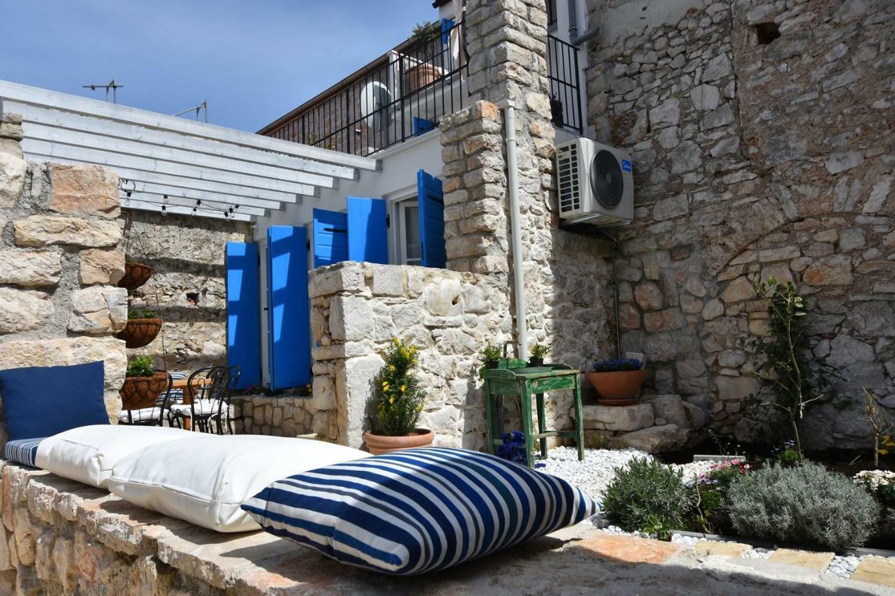 Kuća Babe Stane Villa Murter Bagian luar foto